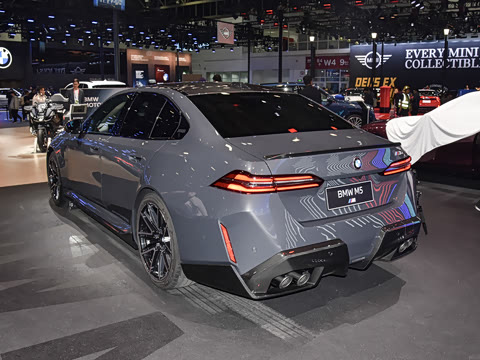 2025�� M5