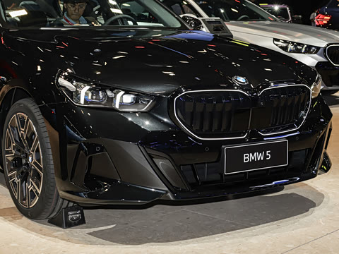 2026�� �Ŀ� 530Li ������ M�˶���װ
