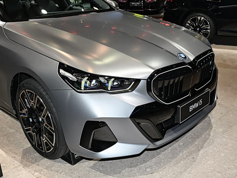 2026�� �Ŀ� xDrive 50L M�˶���װ