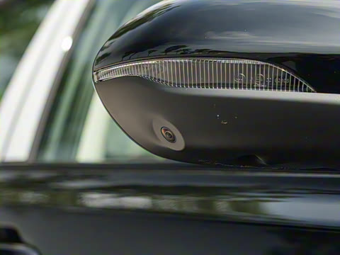 2025�� 2.0T �Զ���Ӱ200���������