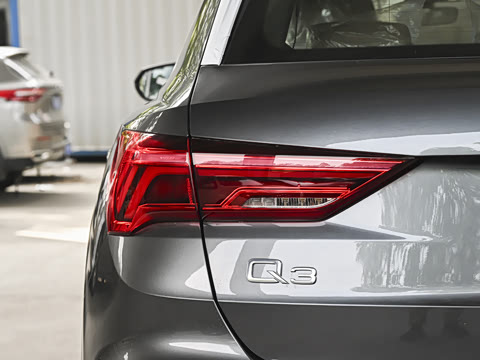 2026�� quattro 45�����ذ� 35TFSI ʱ�ж�����