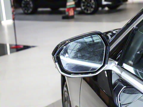 2026�� 530Li ������ ������װ