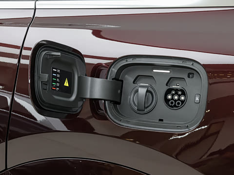 2025�� ���� Ultra�� 53.4kWh 6���� (896�߼����״