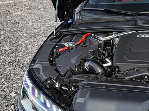 2026�� 200���������� 40 TFSI ����������