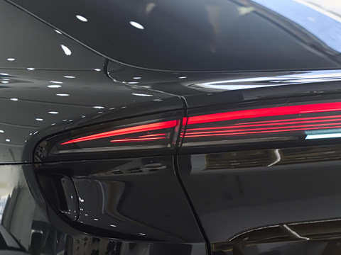 2026�� ���� 525 Max