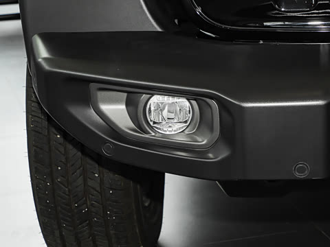 2023�� 3.6L Overland