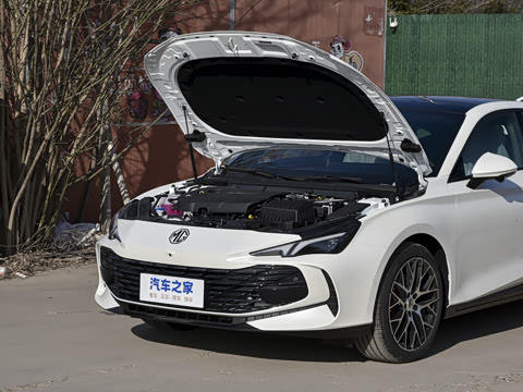 2026�� 2.0T 405 AT������