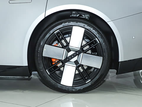 2025�� 750 �������� Ultra