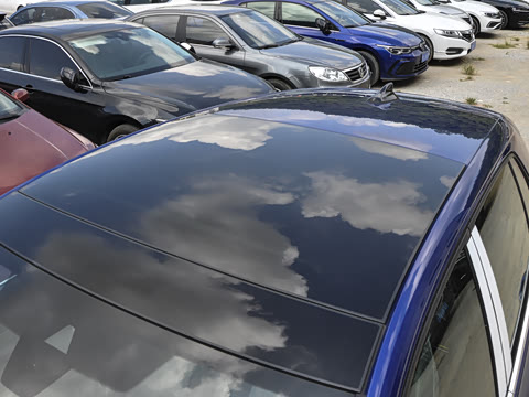 2025�� �Ŀ�� 300TSI R-Line