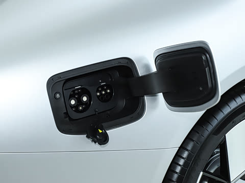 2025�� 750 �������� Ultra