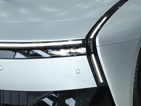 2025�� 750 �������� Ultra