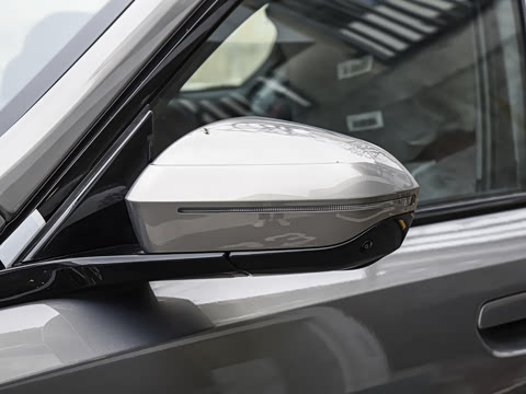 2026�� 530Li ������ M�˶���װ