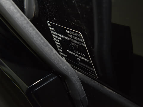 2026�� 3.0 L6 400PS �ڿ���
