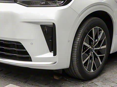 2025�� Ǭ�� UItra 6��