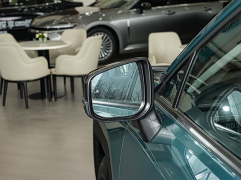 2026�� 2.0L ����������