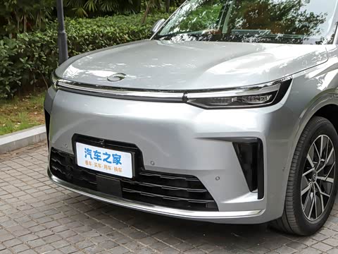 2025�� Ǭ�� UItra 6��