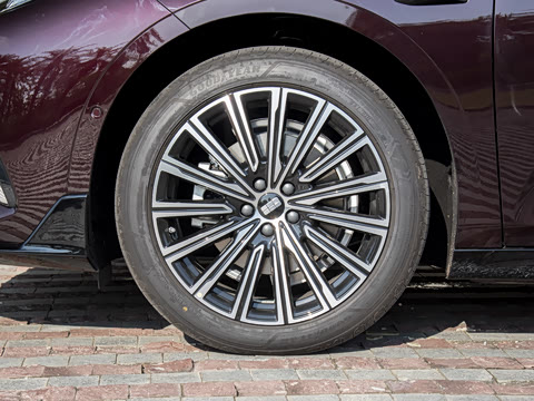 2026�� 225km EM-P Զ�����ǺӰ�+ҫҹ��װ