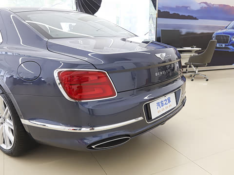 2026�� 4.0T V8 ��׼��