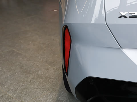 2025�� M50 xDrive