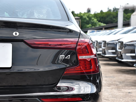 2026�� B4 ���ݺ�����