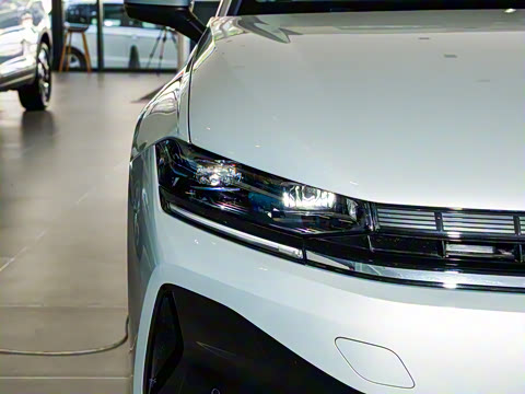 2026�� L 300TSI DSG ��Ӣ��