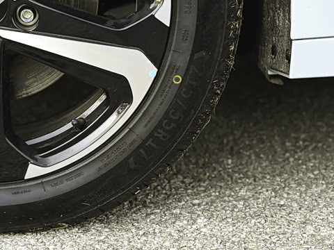 2026�� 705km MAX����������