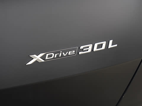 2026�� xDrive30L �����