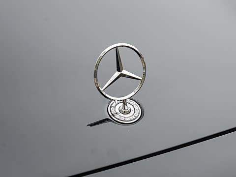 2026�� �Ŀ� E 300 L ʱ����