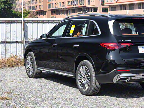 2026�� GLC 300 L 4MATIC ������ 7��