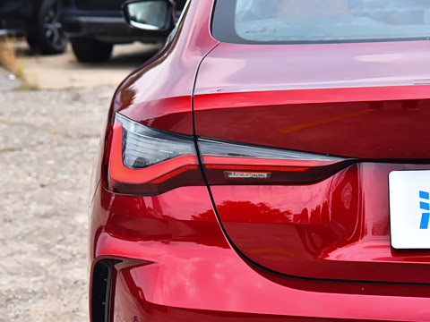 2026�� 425i M�˶���װ