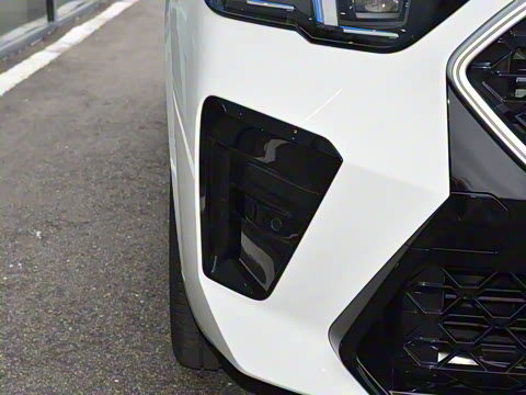 2025�� sDrive25i M�˶���װ