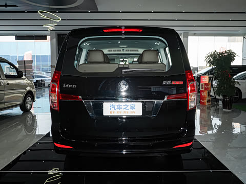 2027�� 2.0L ������ 7��