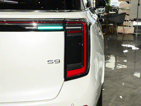 2025�� Ǭ�� Max 6��