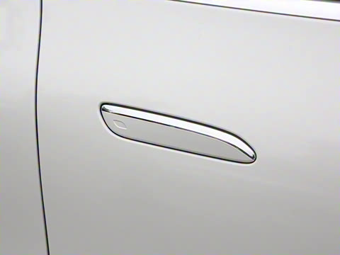 2025�� EQS 680 ���ݰ�