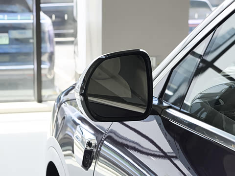 2025�� ���� Ultra�� 100kWh 4���� (192�߼����״