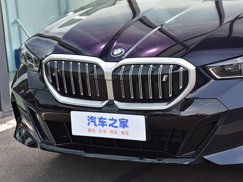 2026�� �Ŀ� eDrive 35L M�˶���װ