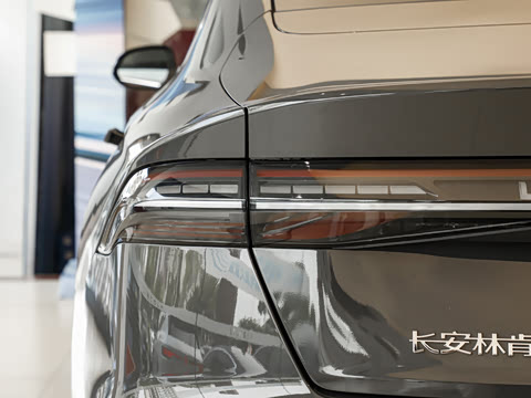 2025�� 2.0T ���а�