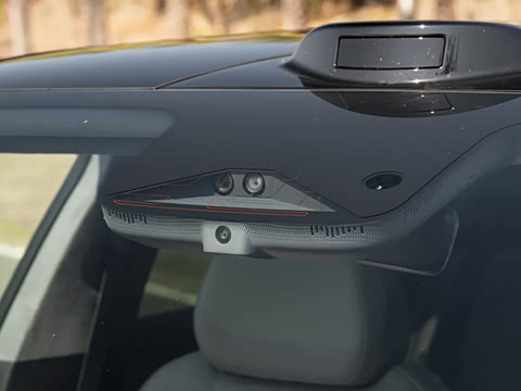 2026�� 225km EM-i Զ�����ǺӰ�