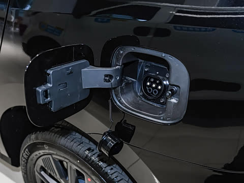 2025�� �Ŀ� �콢��