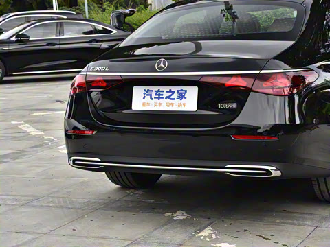 2026�� E 300 L ������