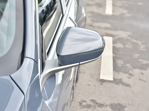 2026�� 530Li ������ M�˶���װ