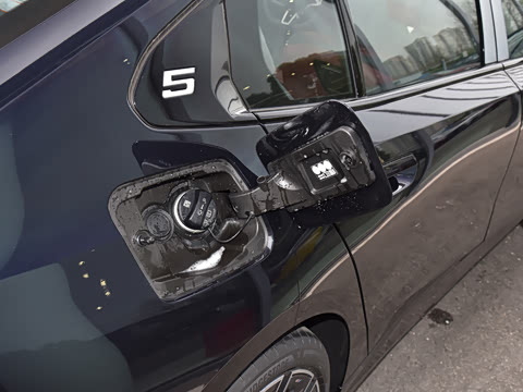 2026�� �Ŀ� 530Li ������ M�˶���װ