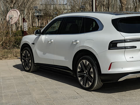 2026�� Ultra+�� 70kWh