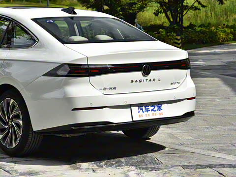 2026�� L 300TSI DSG ������