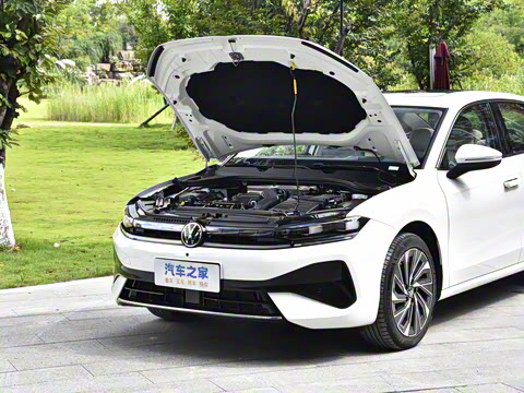 2026�� L 300TSI DSG ������