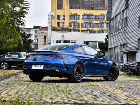 2025 Ŀ AMG CLE 53 4MATIC+ ܳ