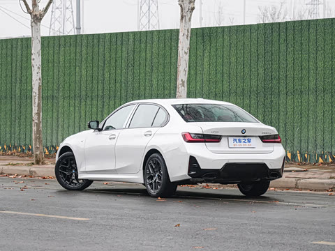 2026�� 330Li M�˶���ҹ��װ