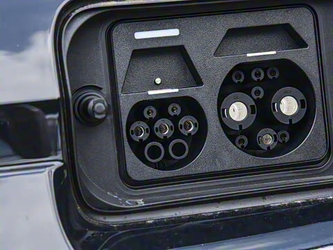 2025�� 501���������