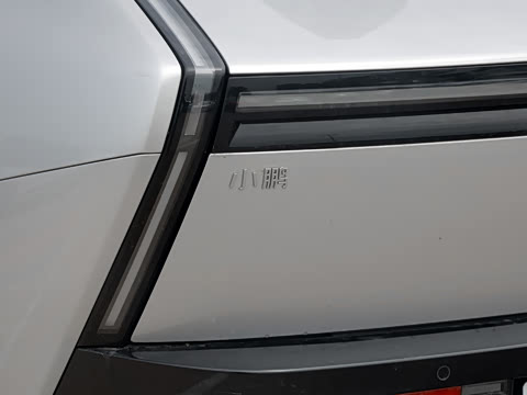 2025�� 820 Max