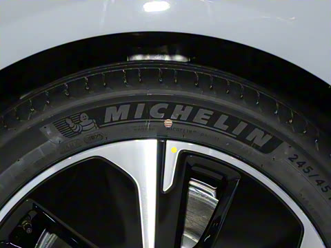 2025�� 100kWh Touring